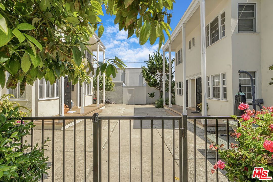 12314 Washington Pl - gated parking court